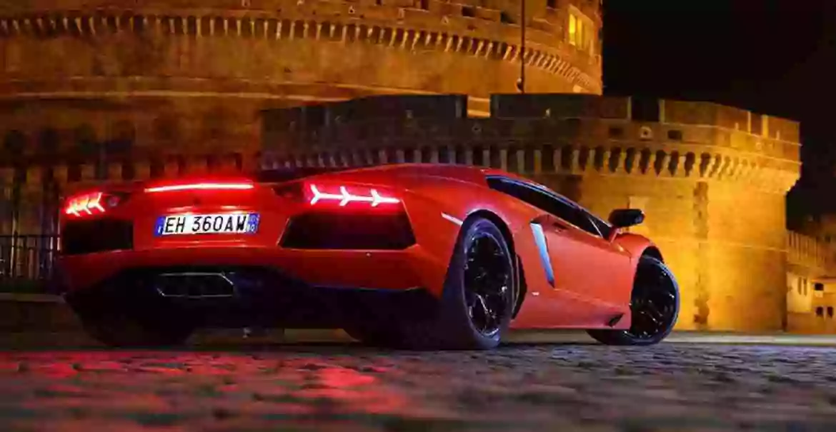 Ride A Lamborghini  For An Hour In Dubai