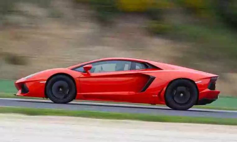 Rent A Lamborghini  For An Hour In Dubai
